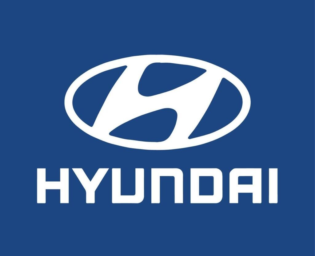 hyundai-logo-brand-symbol-with-name-white-design-south-korean-car-automobile-illustration-with-blue-background-free-vector